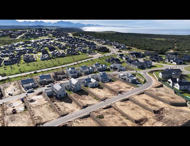 2 BEDROOM FREESTANDING FOR SALE IN HARTLAND LIFESTYLE ESTATE
